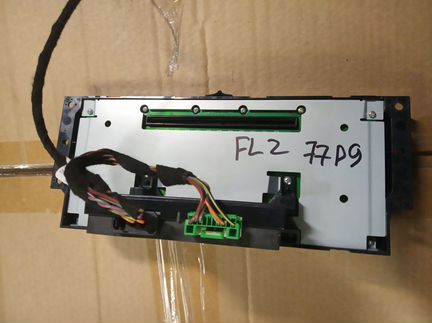 Панель магнитолы Land Rover Freelander 2 07-14 HSE