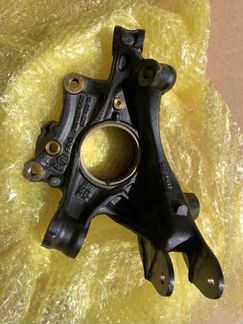 Кулак поворотный задний правый Cayenne/Touareg