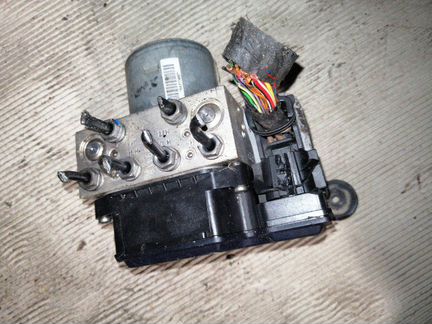 Блок abs Volkswagen Sharan CAX 2011