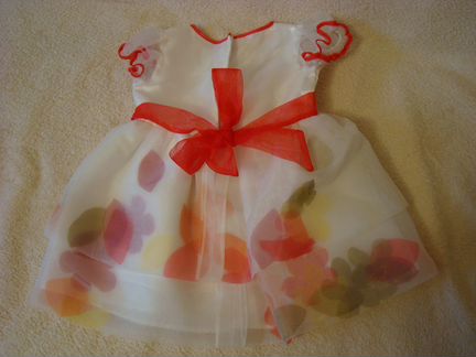 Платье нарядное р. 92