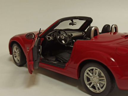 Mazda MX-5 2012 Red 1:18 Paudi