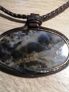 Колье с пейзажным агатом