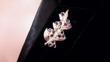 Брошь чешское стекло 