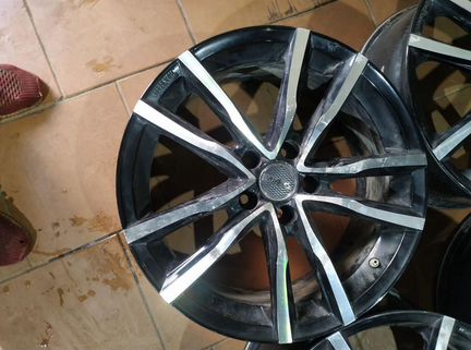Диски бу оригинал R18 Y на Mercedes Audi