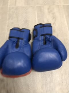 Боксерские перчатки