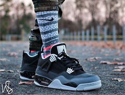 Кроссовки Nike Air Jordan Retro 4