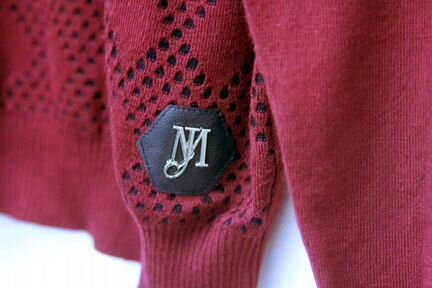 Поло Johnny Manglani