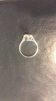 Серебряное кольцо с кристалллом