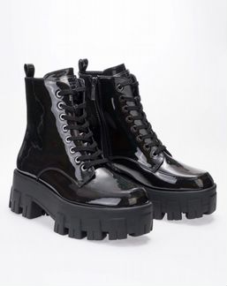 Новые ботинки guess