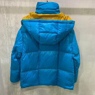Пуховик Moncler