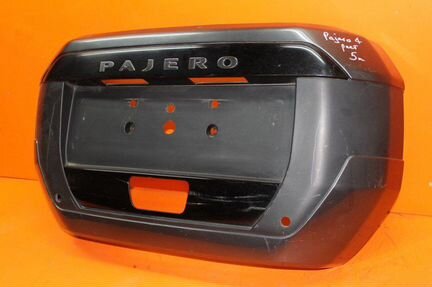 Крышка запасного колеса Mitsubishi Pajero 4