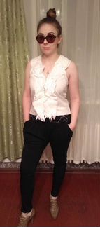 Брюки с заниженным шаговым швом