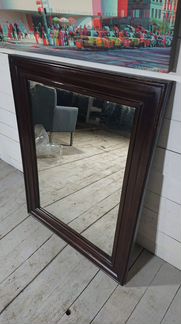 Зеркала в деревянной раме