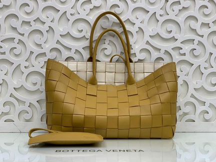 Сумка тоут Bottega Veneta