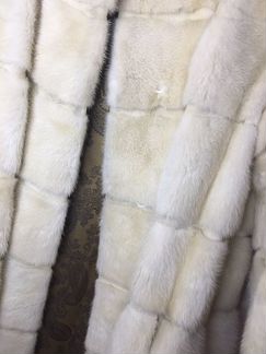 Женская белая норковая шуба