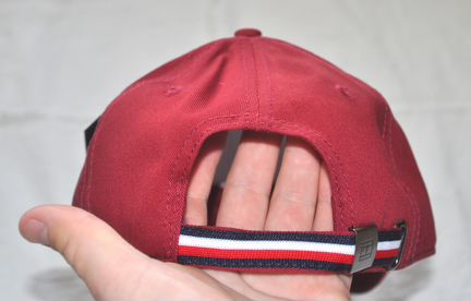 Кепка / Tommy Hilfiger / новая (бордовая)