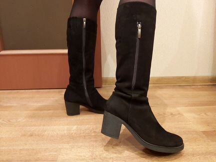 Замшевые натуральные сапоги 38 разм