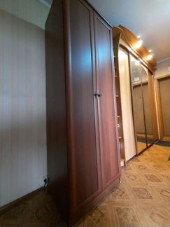 Шкаф платяной