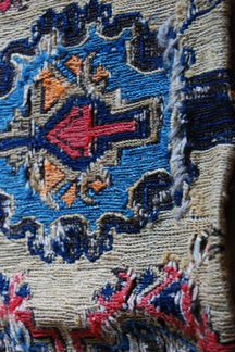 Антикварный ковер фрагмент