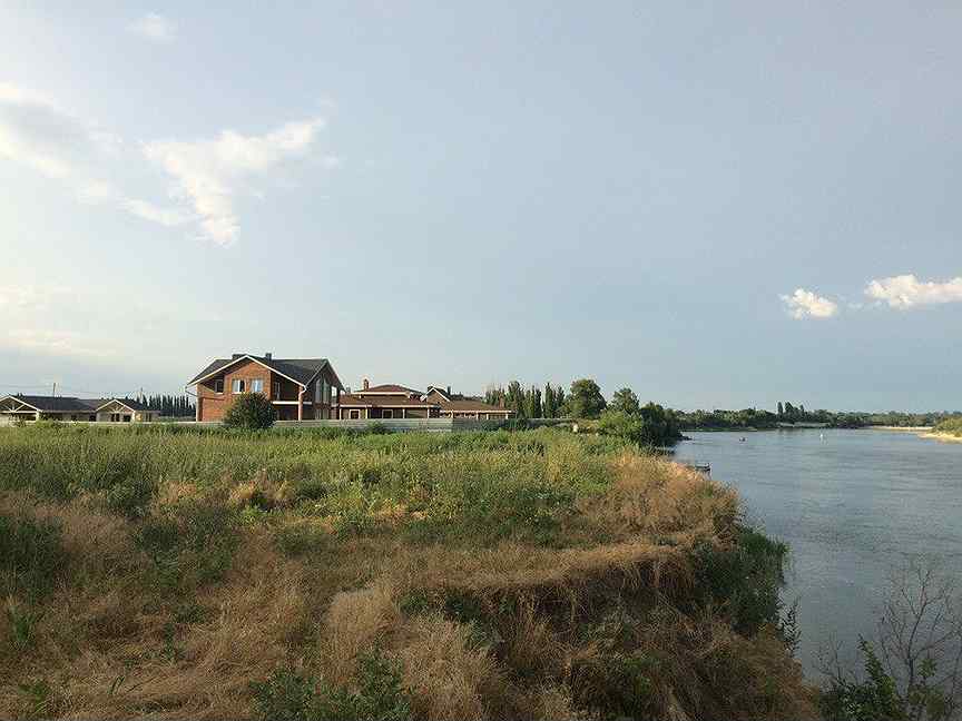 Дома на реке дон