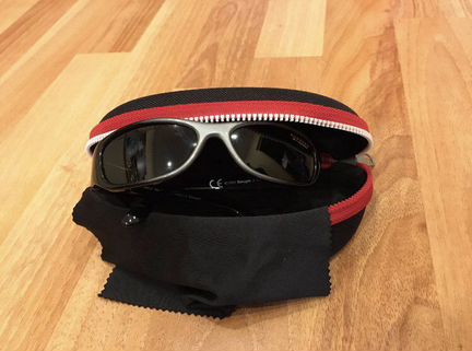 Очки солнечные