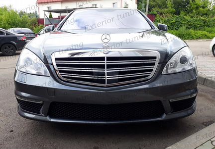 Бампер передний 63 AMG Mercedes S 221 с решеткой