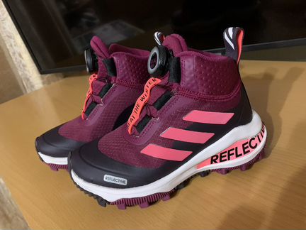 Кроссовки adidas для девочки