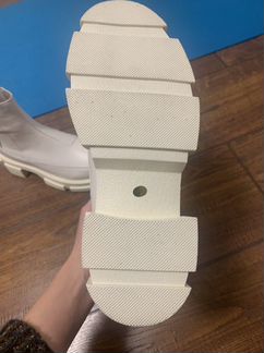 Белые челси тракторная подошва