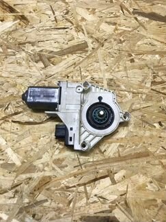 Мотор стеклоподъемника Skoda Superb седан cdab