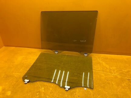 Стекло двери заднее левое Nissan Patrol Y62