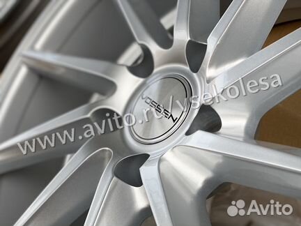 Комплект новых дисков R18 Vossen CVt 5-112