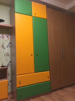 Кровать-чердак, лестница шкаф,стол, колона,тумба