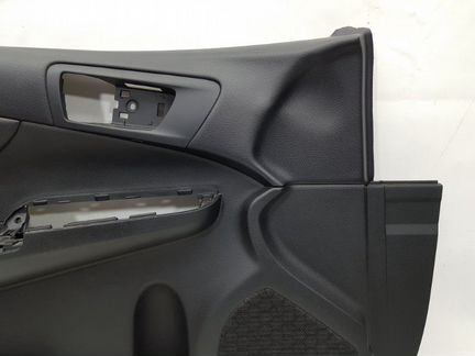Обшивка двери передняя левая Toyota Camry V50 V55