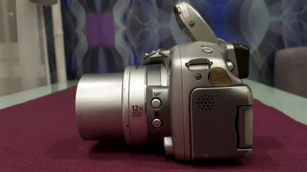 Canon PowerShot S2IS