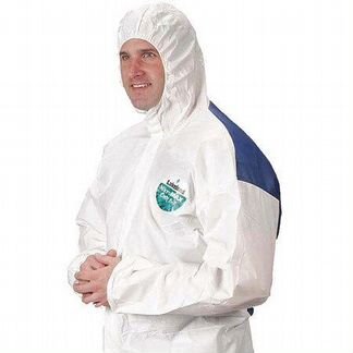 Защитный кoмбинeзoн