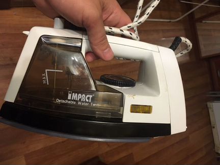 Утюг impact 1000W