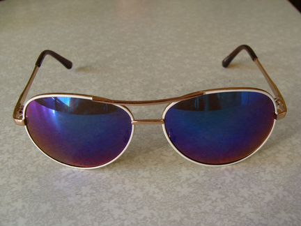 Очки солнцезащитные