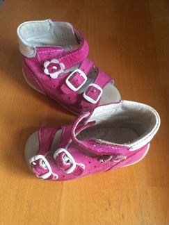 Босоножки и crocs