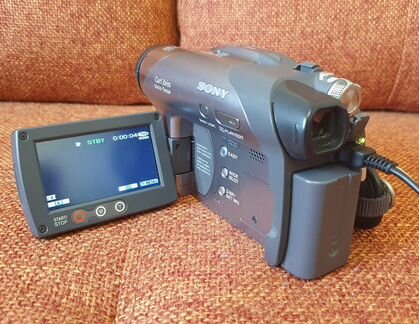 Видеокамера sony DCR-DVD205e