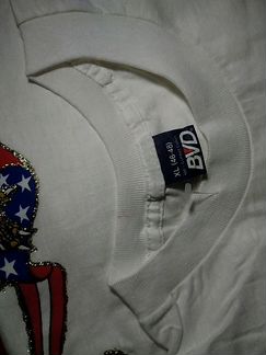 Футболка с эмблемой 