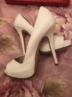 Туфли белые кожаные Zara