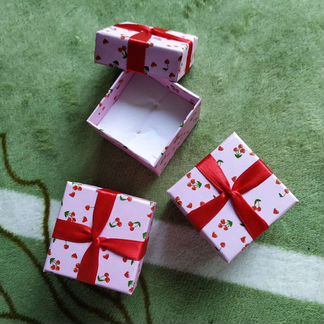 Подарочные коробки разных размеров