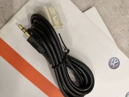 AUX выход для штатных магнитол Volkswagen