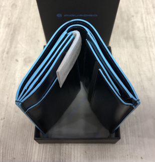Мужское кожаное портмоне Piquadro Blue Square