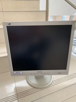 Монитор Philips