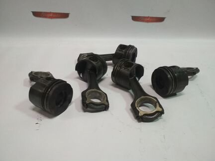 Поршень с шатуном mercedes