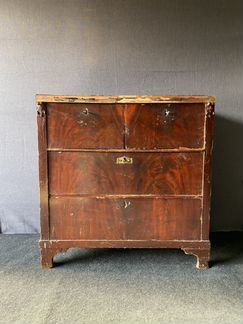 Антикварный комод