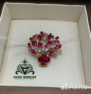 Брошь из золота с бриллиантами и рубинами