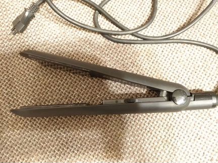 Выпрямитель Philips SalonStraight Active Ion