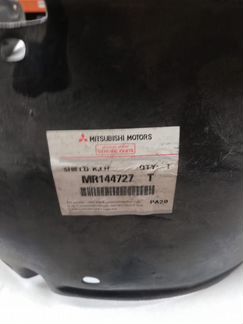 Подкрылок Mitsubishi Pajero Sport MR144727